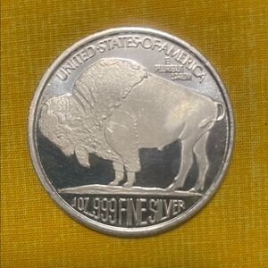 Buffalo silver round coin  .999   One Troy Ounce Fine Silver